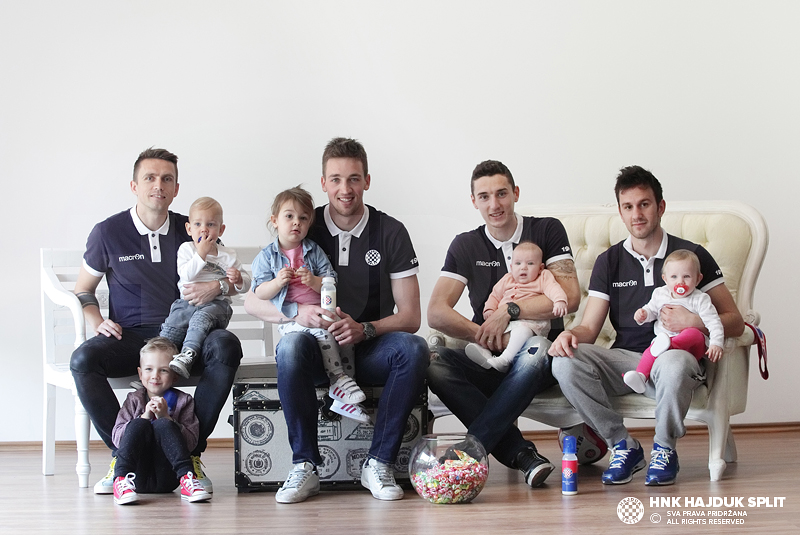 http://hajduk.hr/sadrzaj/fotogalerija/2015-03-19-11-36-281798165/_MG_0457-975544112.JPG