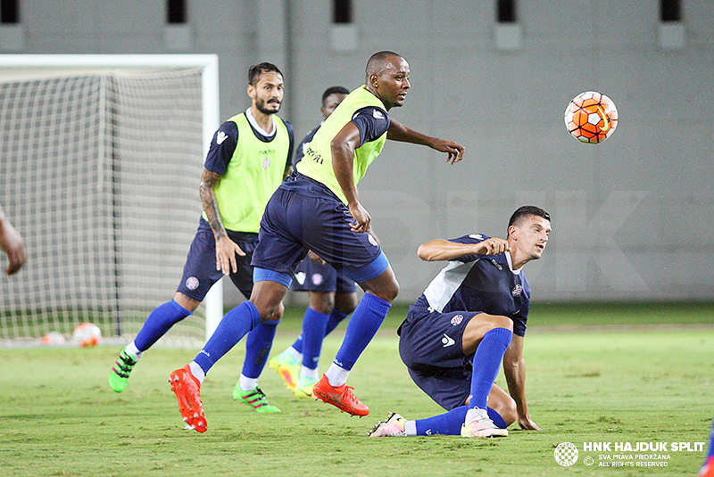 Službeni trening na Netanya Stadiumu