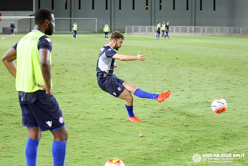 Službeni trening na Netanya Stadiumu