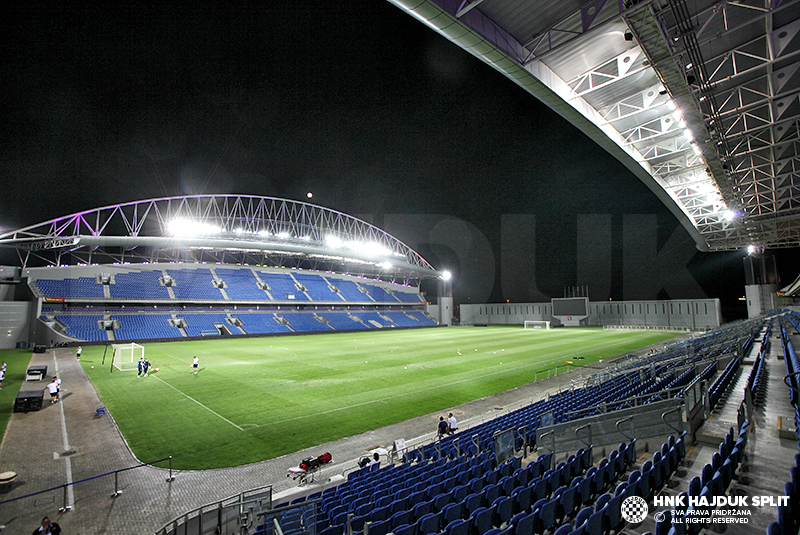 Službeni trening na Netanya Stadiumu