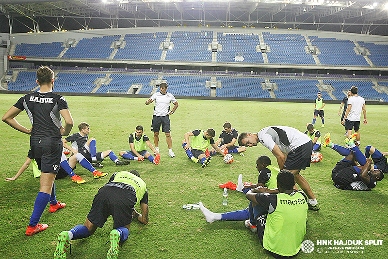 Službeni trening na Netanya Stadiumu