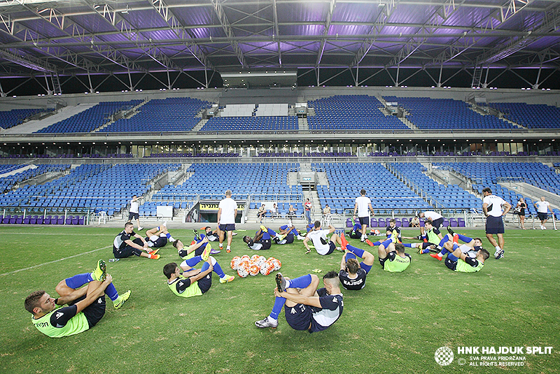 Službeni trening na Netanya Stadiumu