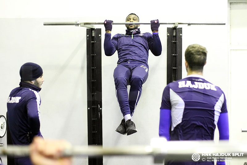 Jutarnji trening u klupskoj teretani