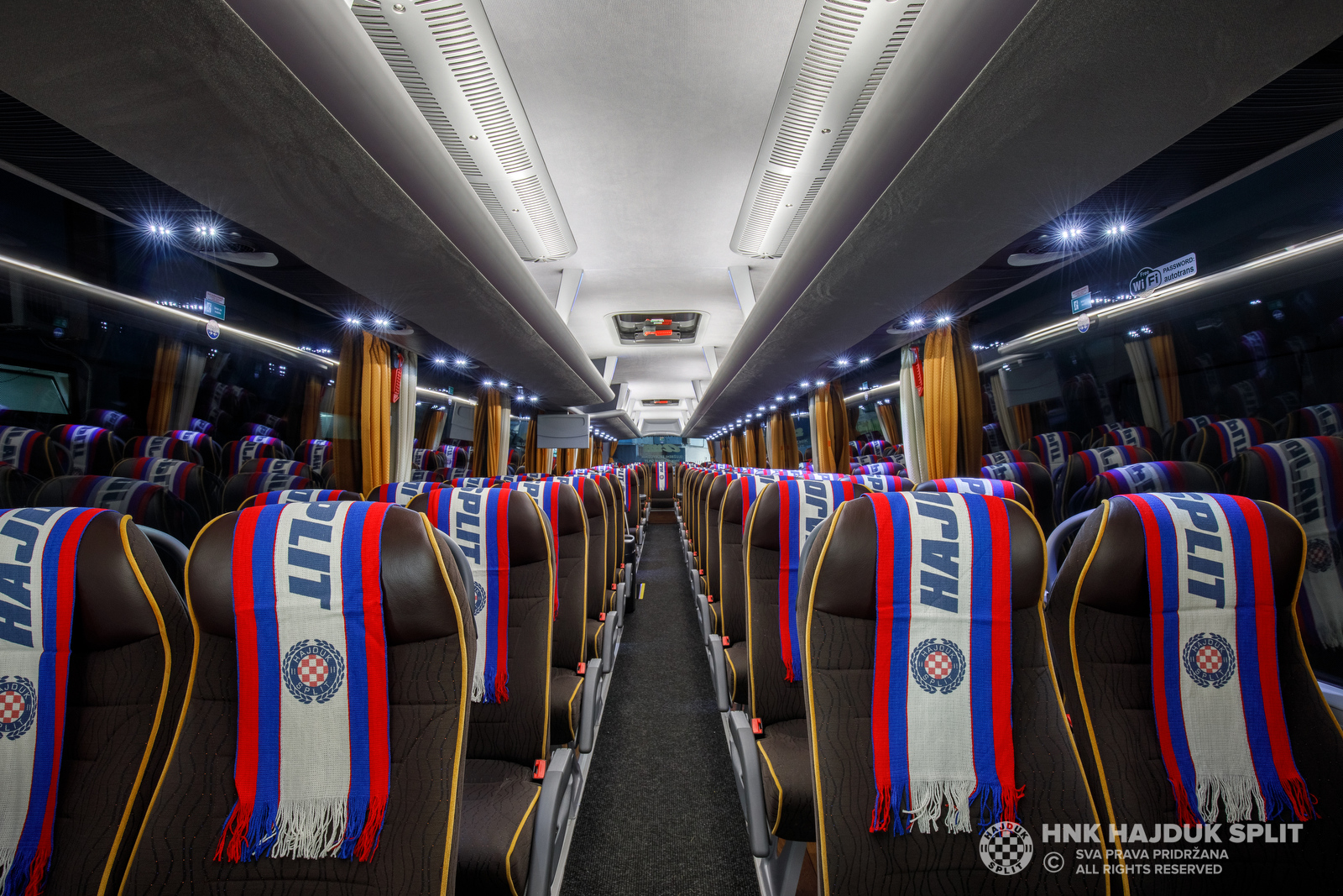 Hajduk predstavio klupski autobus