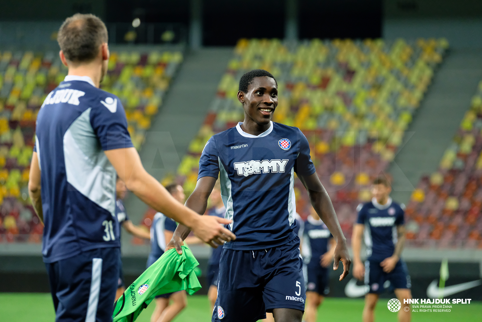 Službeni trening na stadionu Arena Nationala