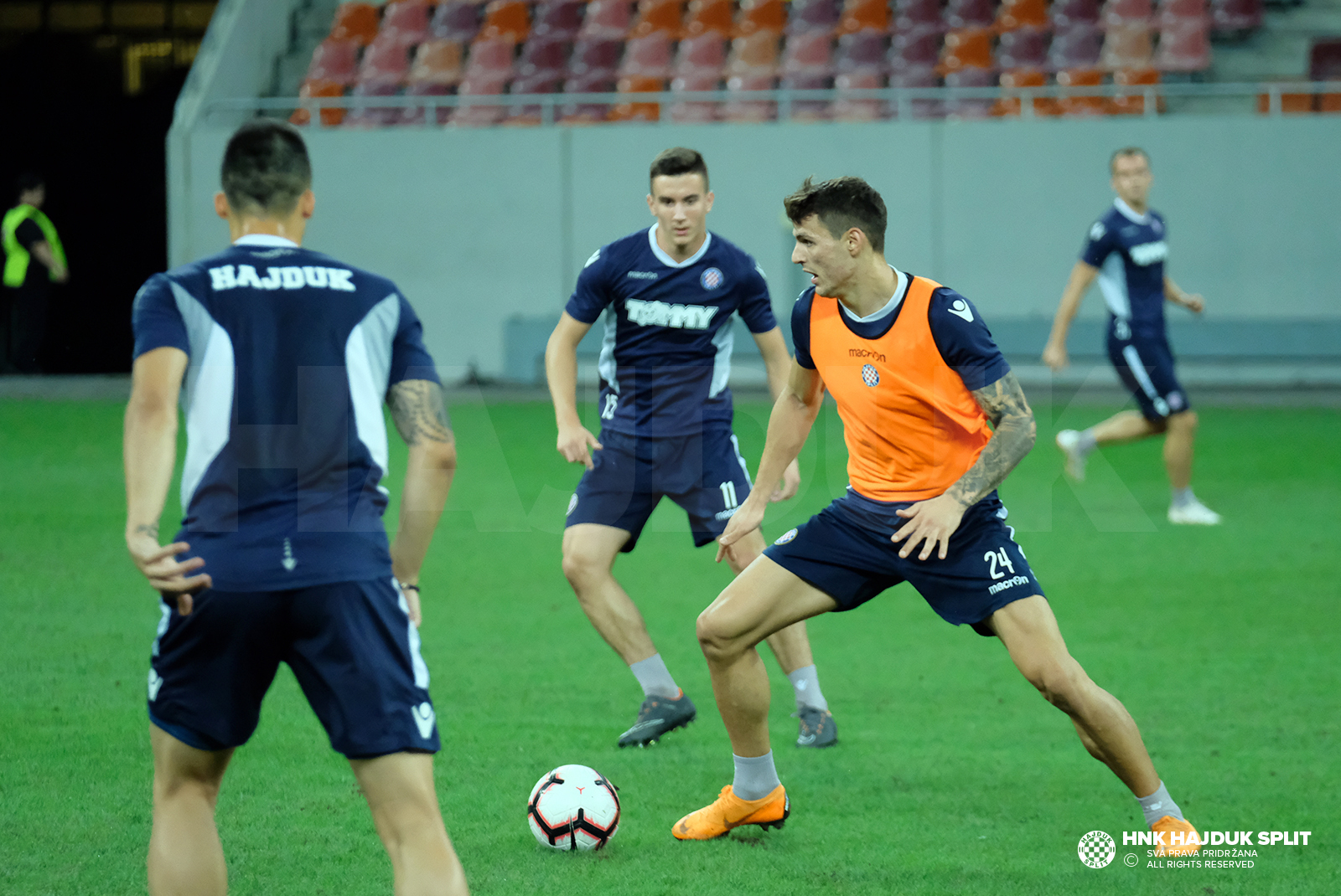 Službeni trening na stadionu Arena Nationala