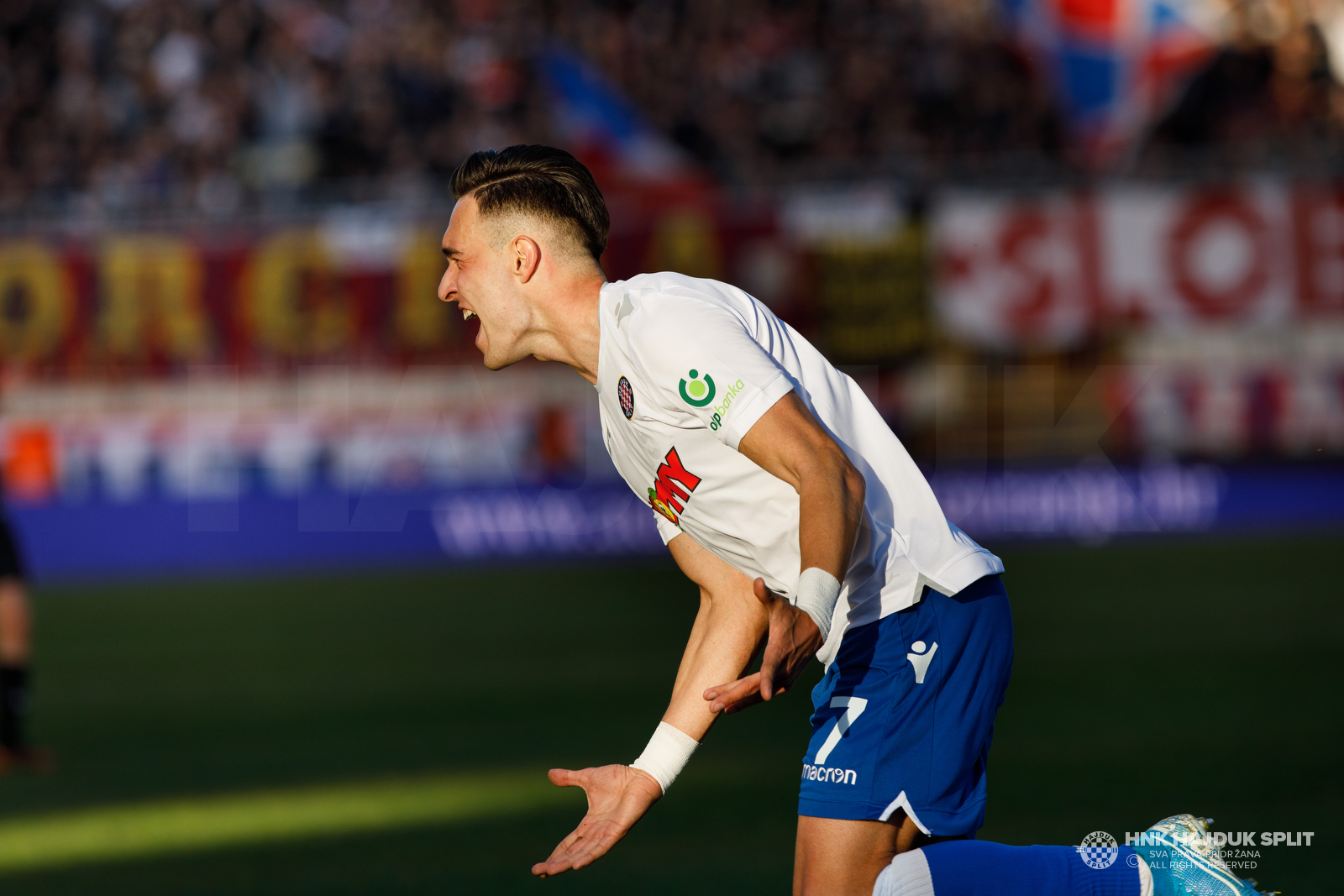 HNK Hajduk Split on X: Kraj prvog dijela na Poljudu: Hajduk - Gorica 1:0.  Ajmo Bijeli! 💪💪💪❤️💙 #samohajduk  / X