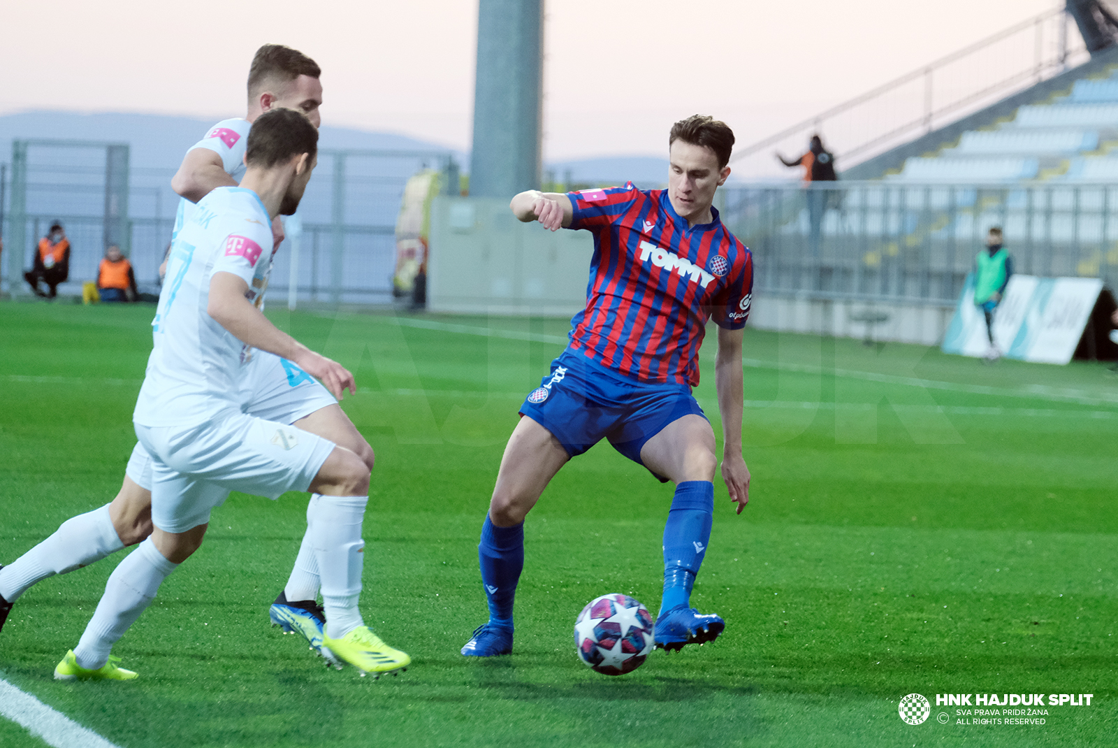 HNK Rijeka U19 vs Hajduk Split U19 Prediction, Odds & Betting Tips  11/26/2023