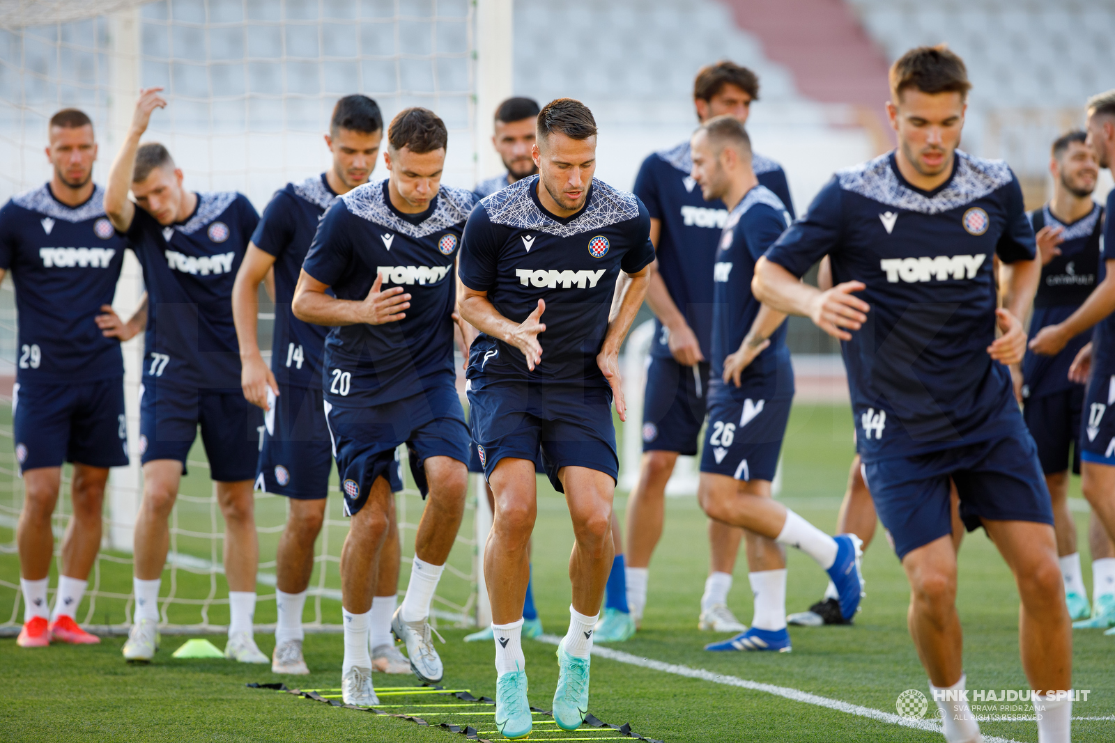 Pripreme za utakmicu sa Zrinjskim: Vratio se Kalinić, prvi trening Lovrencsicsa