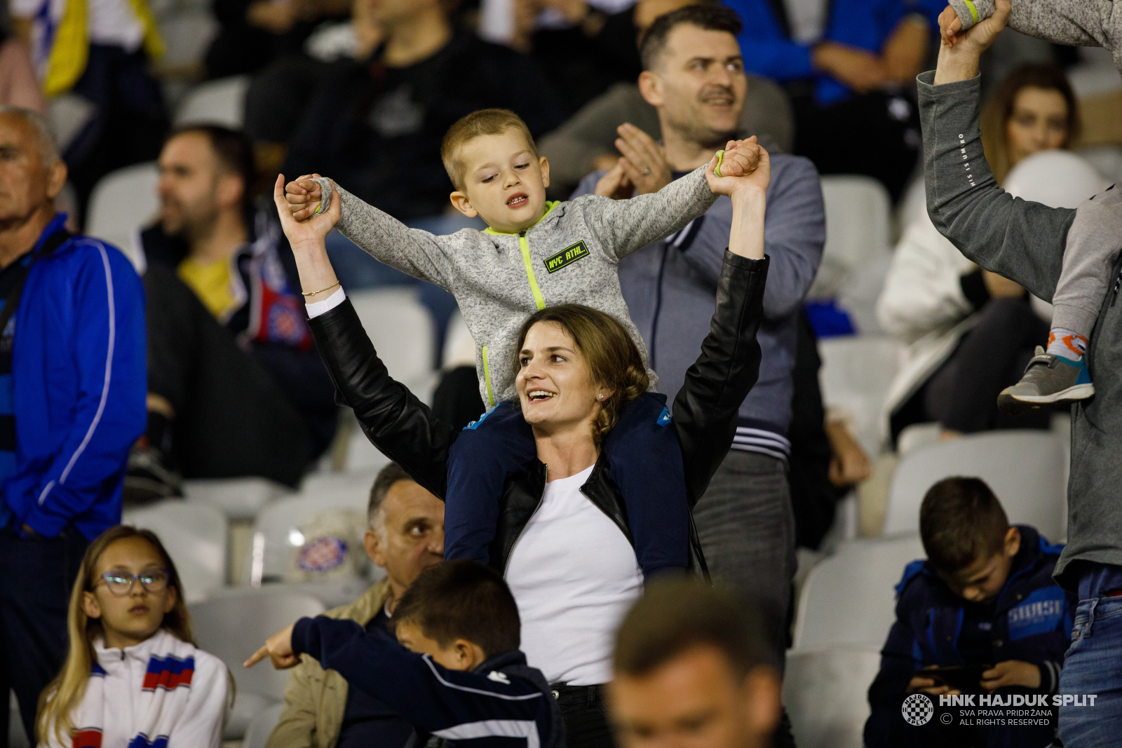 HNK Hajduk Split on X: Kraj prvog dijela na Poljudu: Hajduk - Gorica 1:0.  Ajmo Bijeli! 💪💪💪❤️💙 #samohajduk  / X