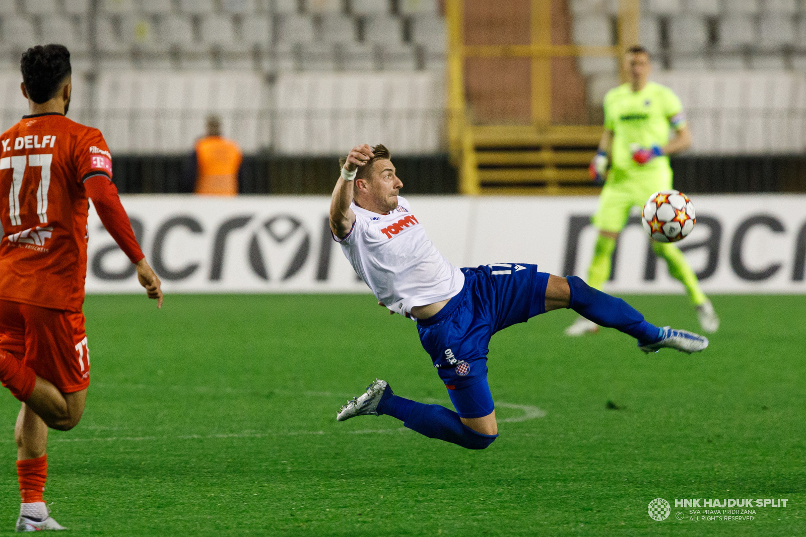 HNK Hajduk Split on X: Kraj prvog dijela na Poljudu: Hajduk - Gorica 1:0.  Ajmo Bijeli! 💪💪💪❤️💙 #samohajduk  / X