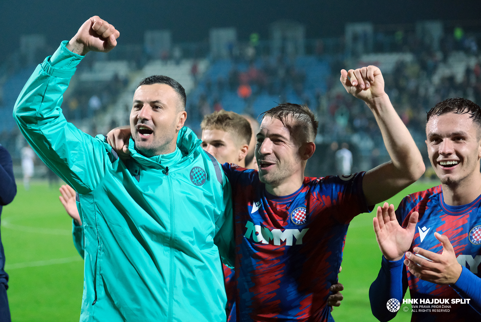 HNK Hajduk Split on X: Kraj prvog dijela na Poljudu: Hajduk - Gorica 1:0.  Ajmo Bijeli! 💪💪💪❤️💙 #samohajduk  / X