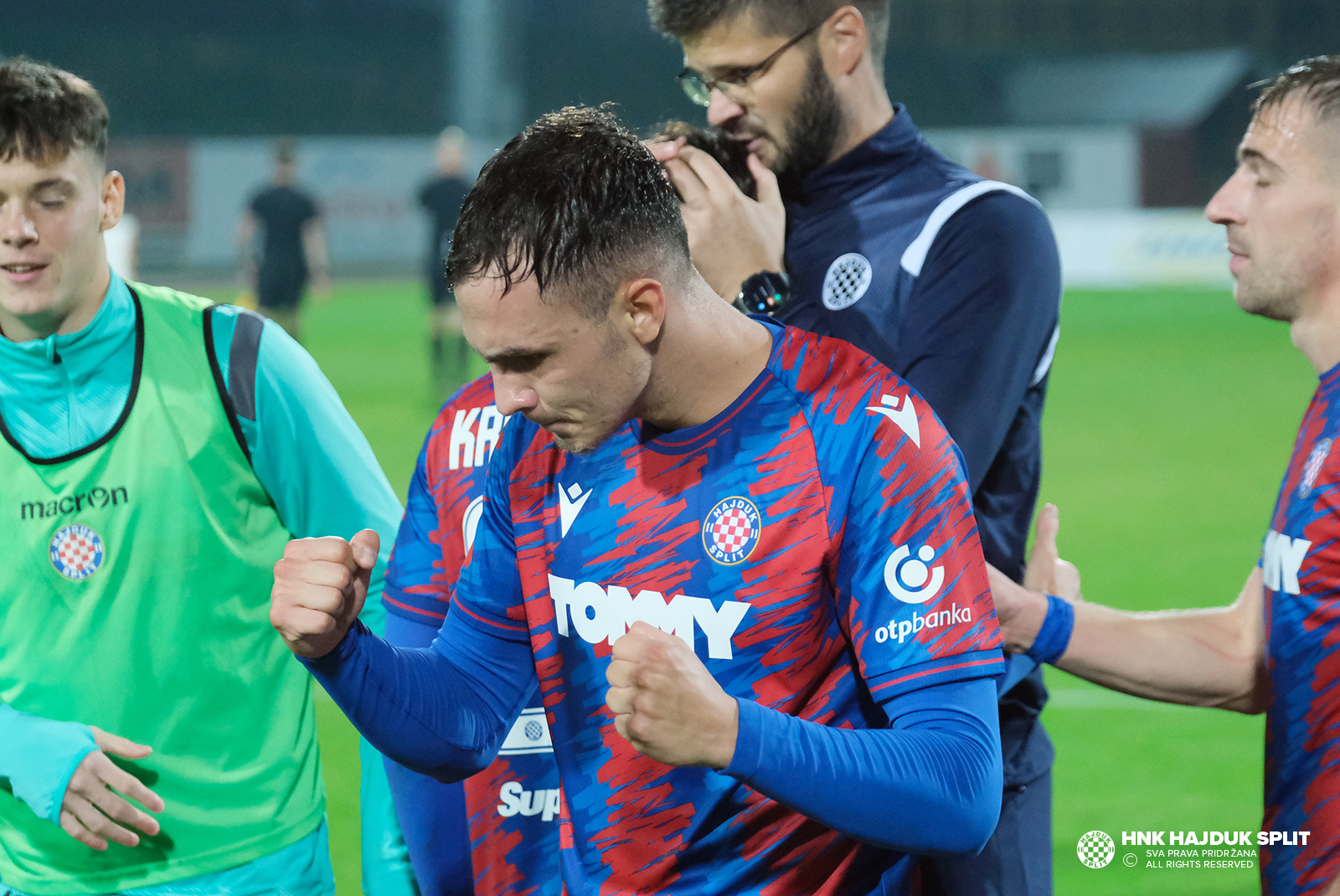 HNK Hajduk Split on X: Kraj prvog dijela na Poljudu: Hajduk - Gorica 1:0.  Ajmo Bijeli! 💪💪💪❤️💙 #samohajduk  / X