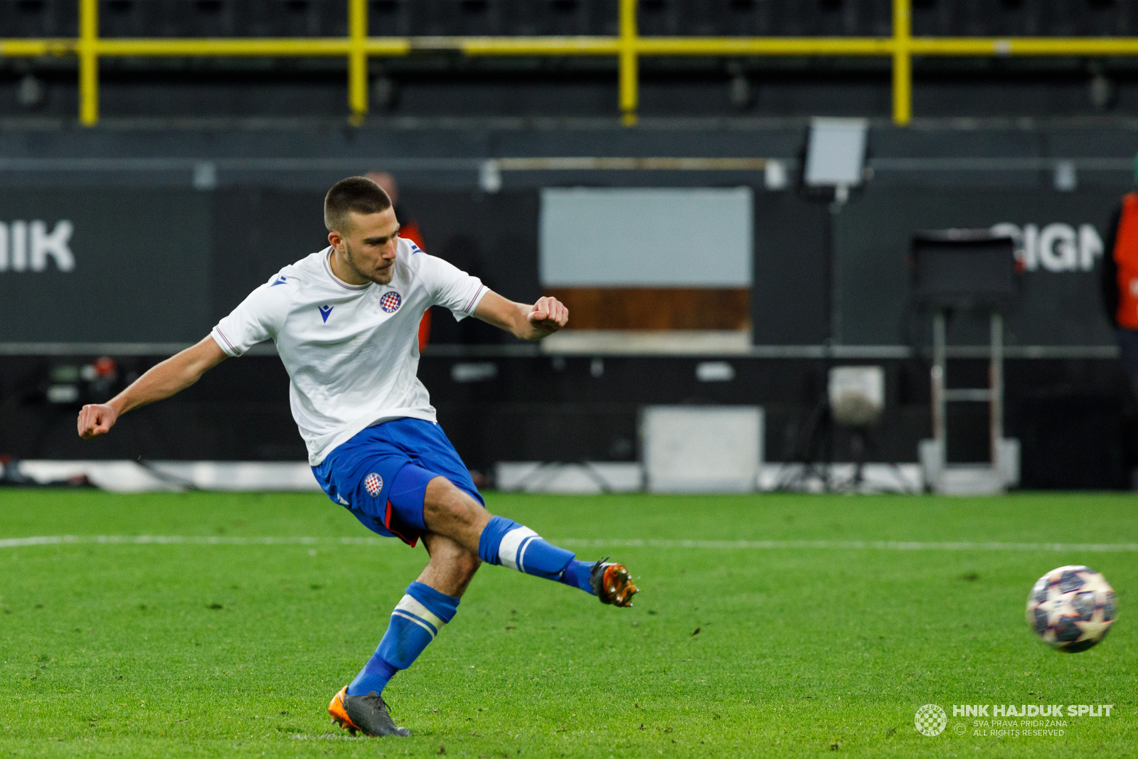 Borussia Dortmund - Hajduk 1:1 (8:9 p)