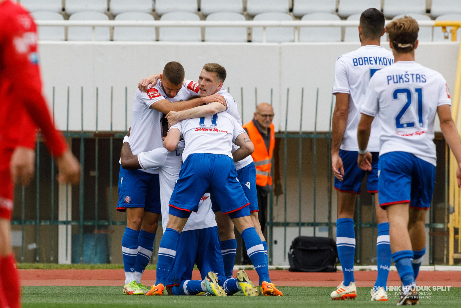 Osijek vs Hajduk 8/11/2023 16:00 Football Events & Result