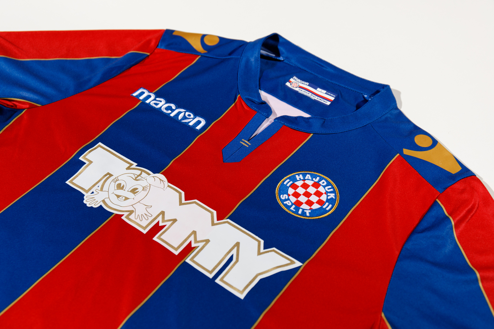 New Away jersey for the season 2017-18 • HNK Hajduk Split