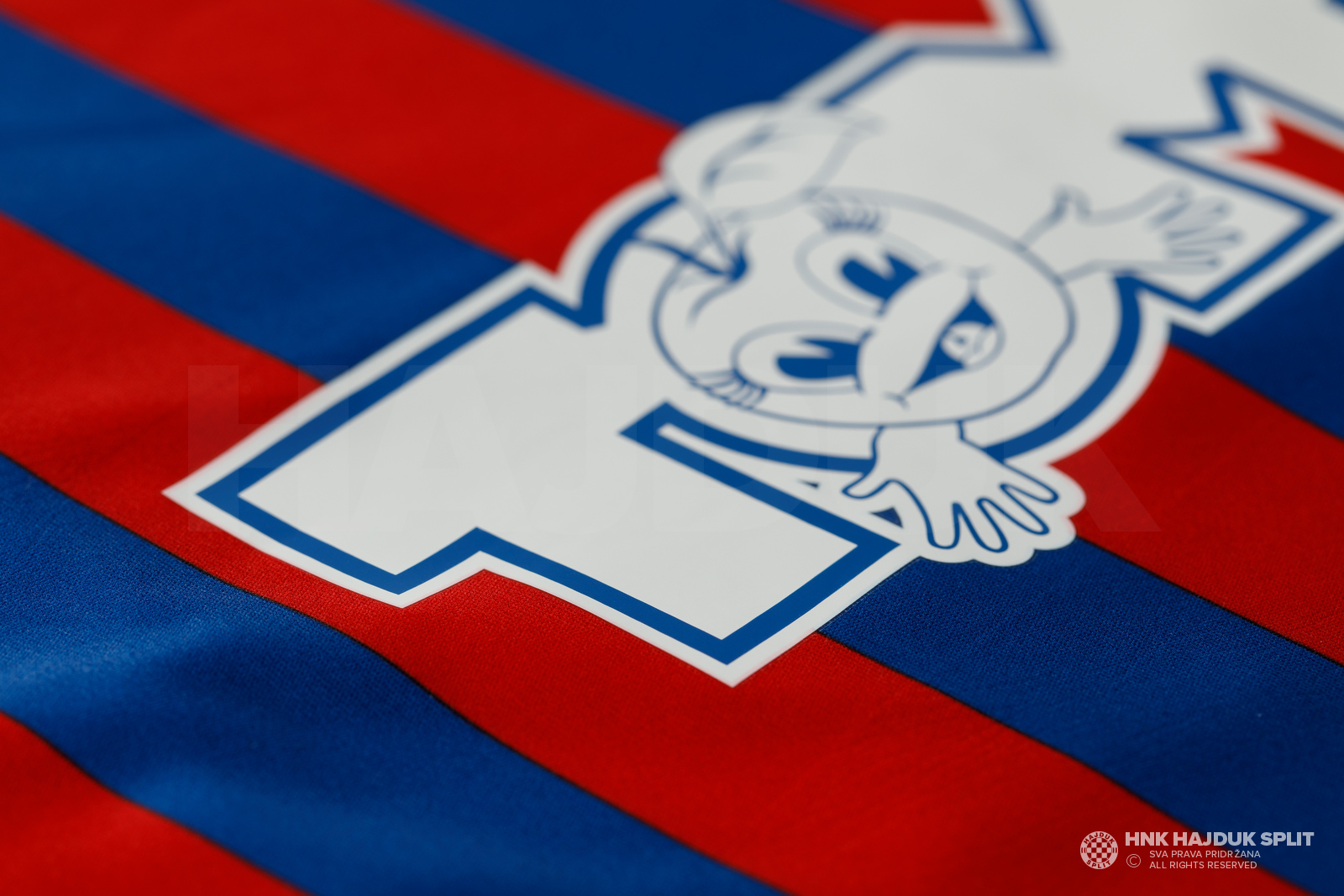 HNK Hajduk Split (Croatia) - 2015/2016 Macron Third Shirt