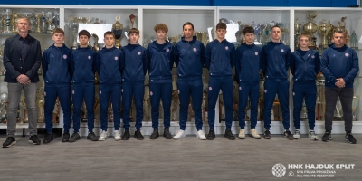 Prvi ugovori za devetoricu Hajdukovih pionira