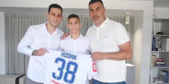 Luka Hodak potpisao ugovor s Hajdukom