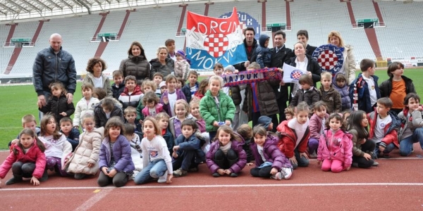 Djeca kotara Žnjan posjetila hajdukovce