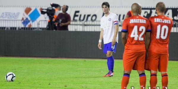 Clément Turpin sudi Inter - Hajduk