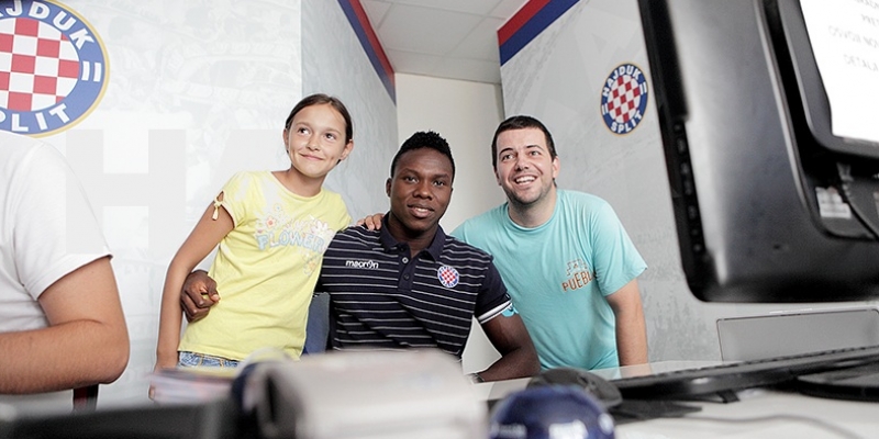 Kouassi prodavao pretplate i dijelio autograme