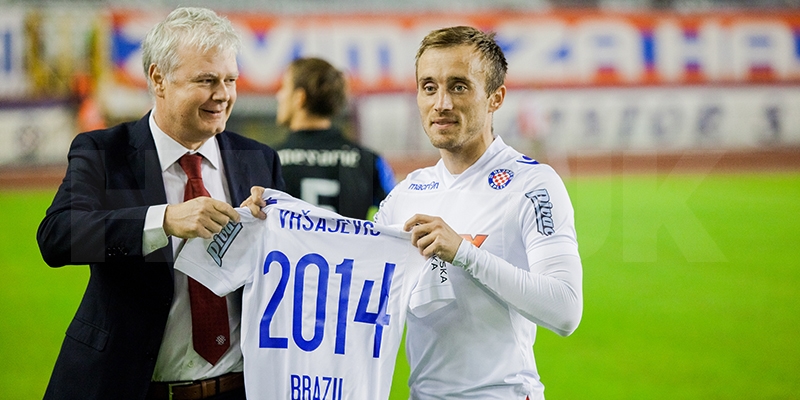 Vršajević Facing Argentina With his Bosnia