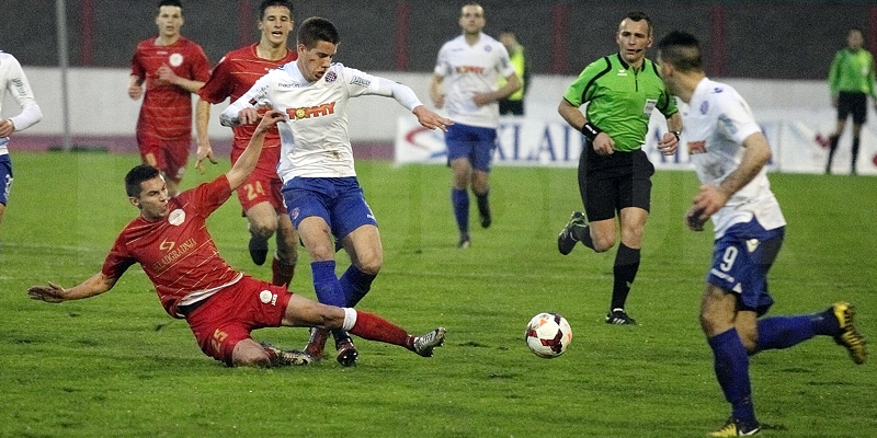 Pašalić, Milić i Bradarić u Sloveniji, Tino i Avdija u Austriji