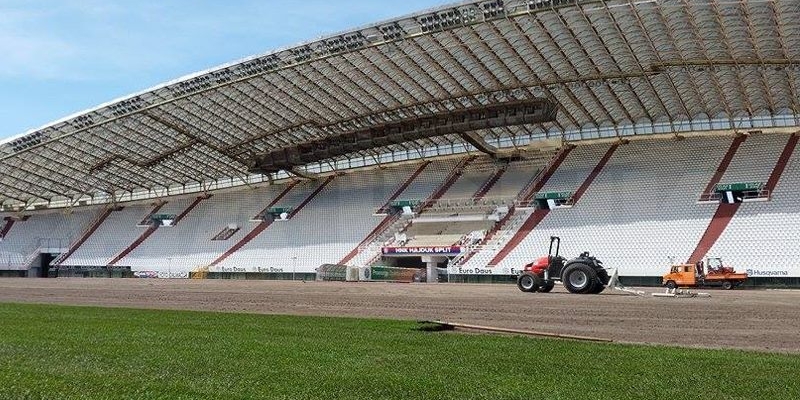 Radovi na glavnom terenu Poljuda