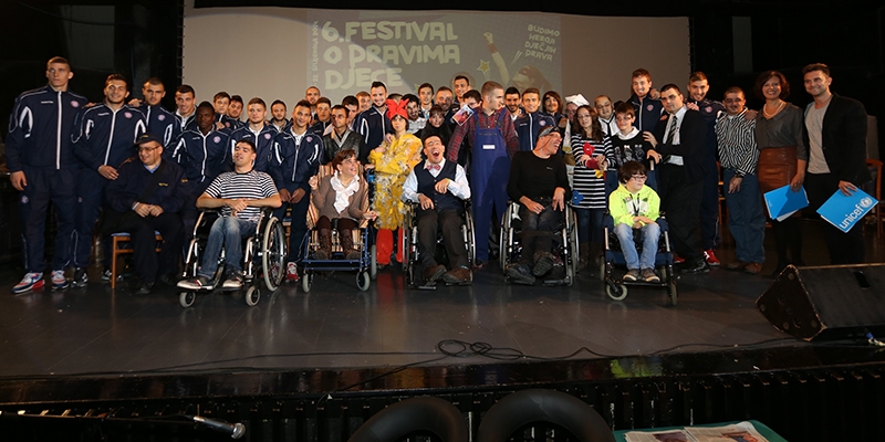 Hajdukovci uživali u mjuziklu Udruge osoba sa cerebralnom paralizom
