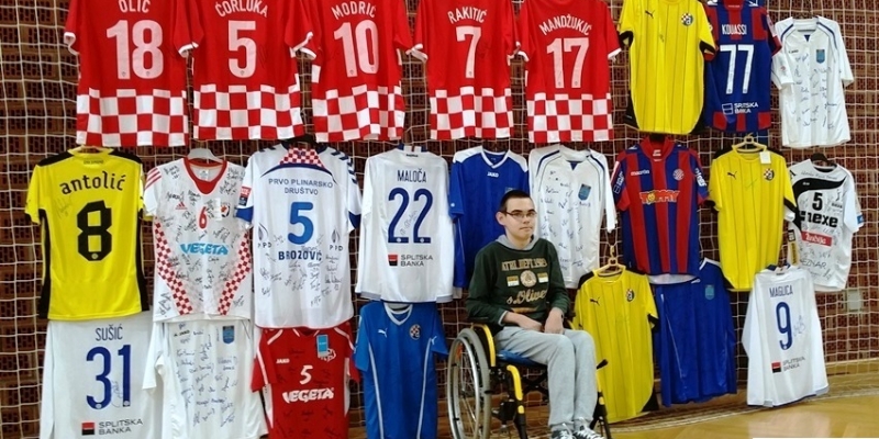 Hajdukovci donirali dresove za humanitarnu licitaciju akcije "Mislavov prvi korak"
