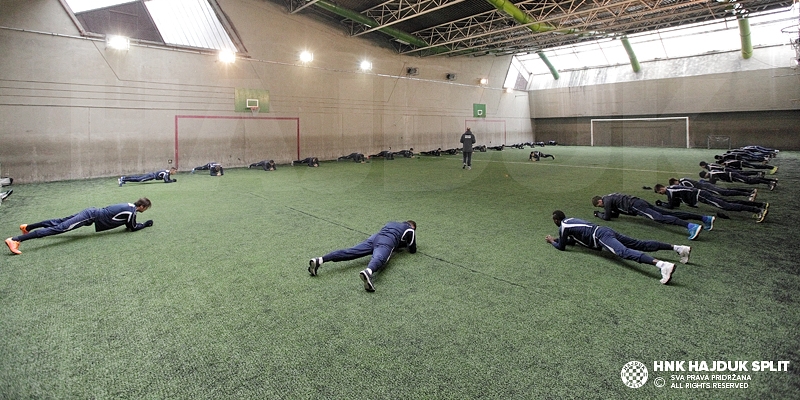 Fotogalerija uvodnog dijela prvog današnjeg treninga...