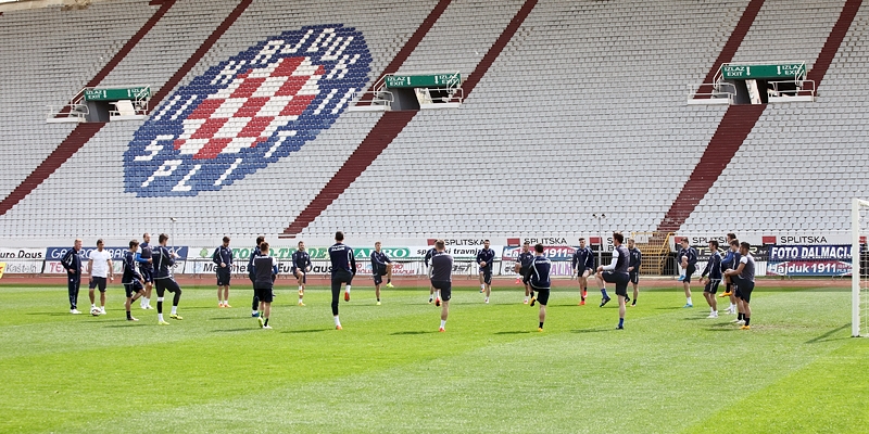 Monday evening practice opens new season preparations