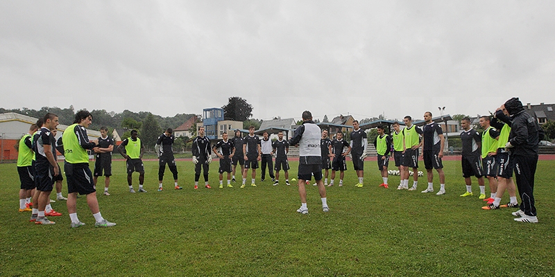 Pogledajte fotogaleriju s večernjeg treninga u Steyru