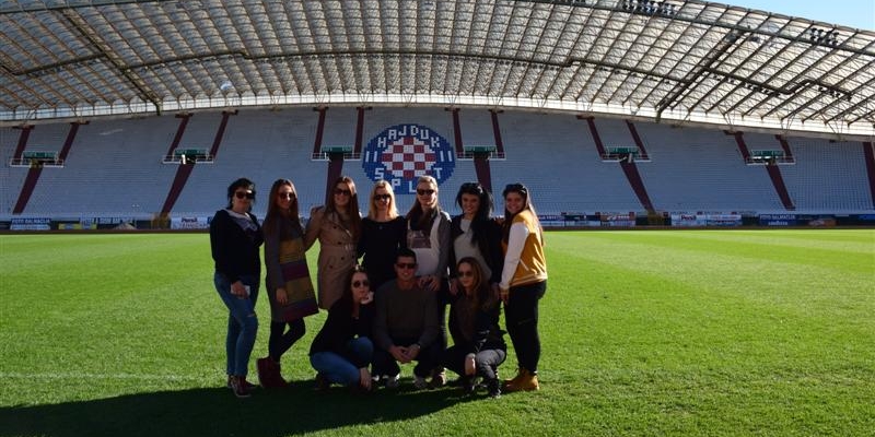 Hajdukovi navijači iz Kotora razgledali stadion Poljud