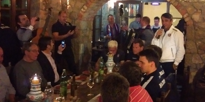 Pogledajte feštu igrača i navijača u Vrbniku na Krku