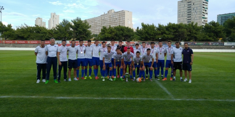 Juniori proslavili titulu, Hajduku II pobjeda u prijateljskom susretu