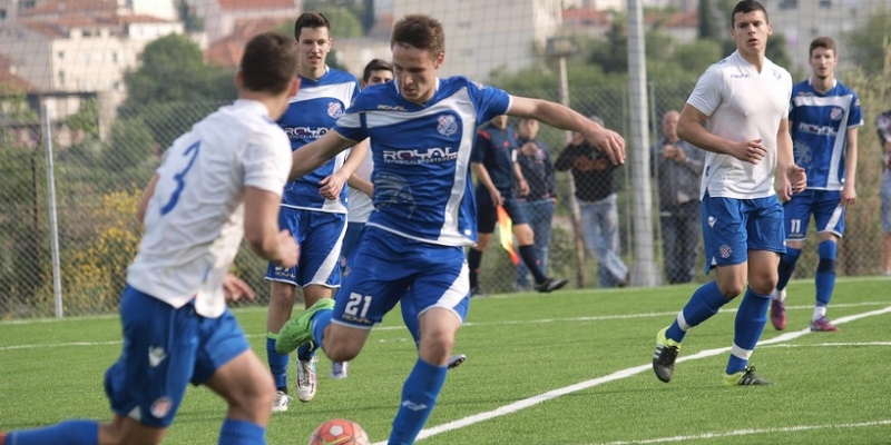 Juniori pobijedili Slaviju na oproštaju od turnira