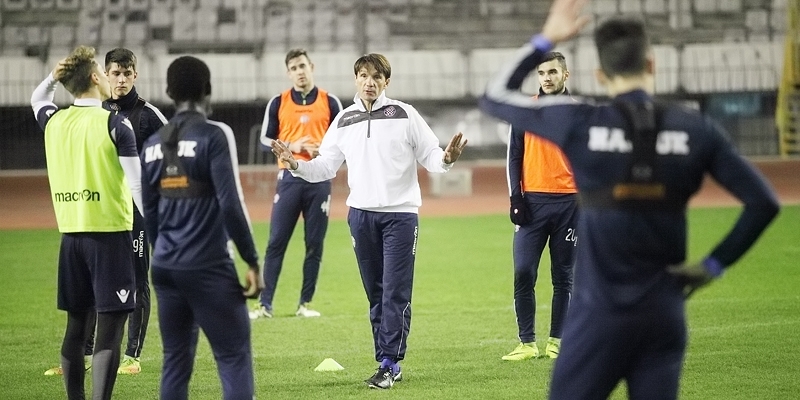 First training session under coach Carillo
