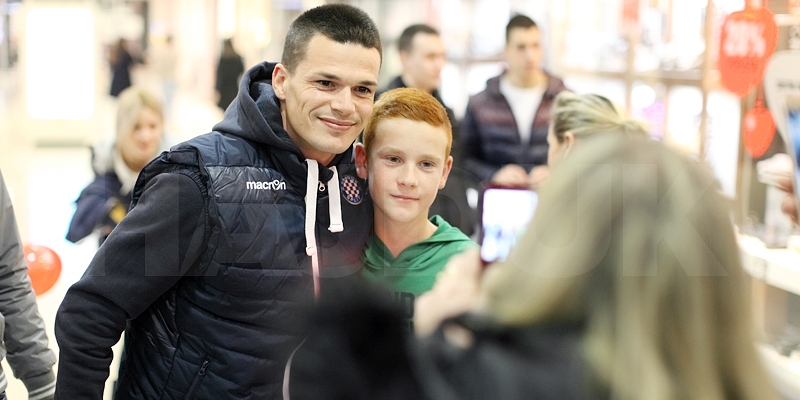 Svi na Rivu: Hajdukovi prvotimci potpisivat će kalendare!