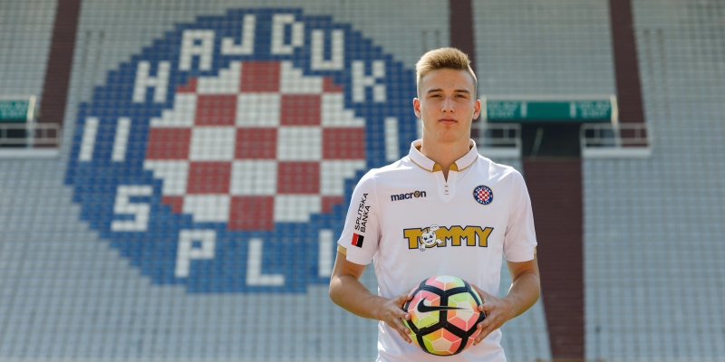 Franko Kovačević potpisao za Bijele: ''Čast mi je što ću nositi Hajdukov dres!''