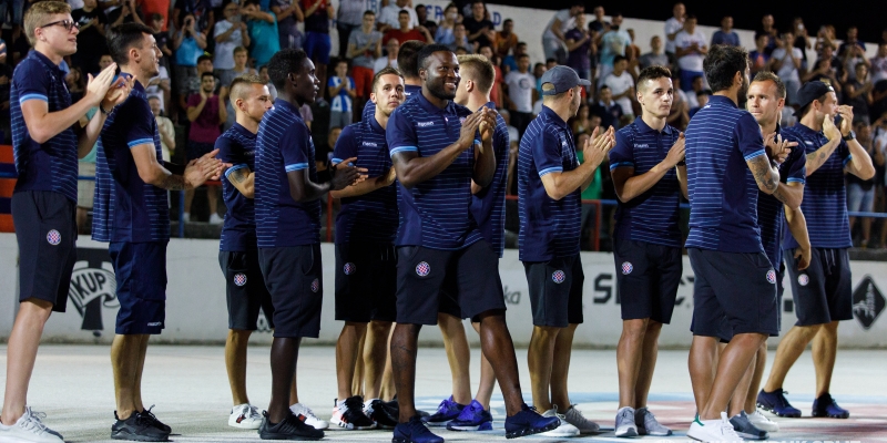 Igrači bodrili Upravu i stručni stožer na Torcida kupu