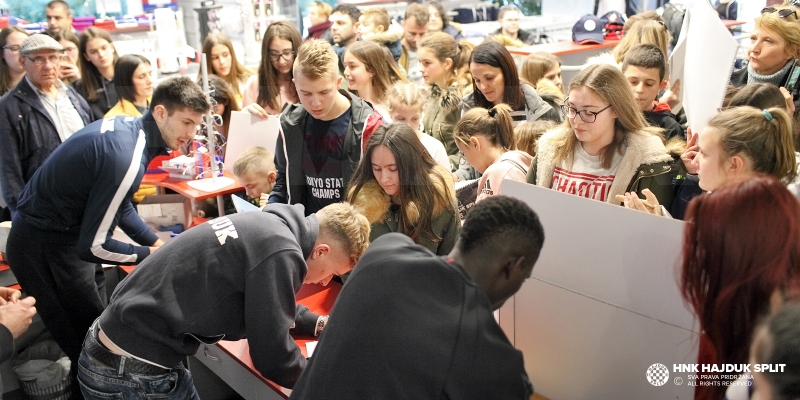 Players meet fans at Fan Shop Poljud