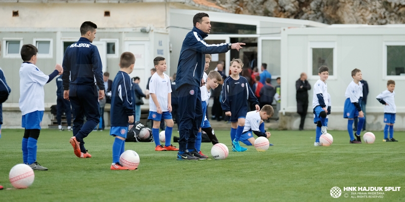 U Vodicama započeo do sada najmasovniji Hajdukov kamp