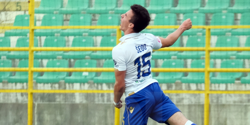 Dajaku scores the first goal for Hajduk Split 