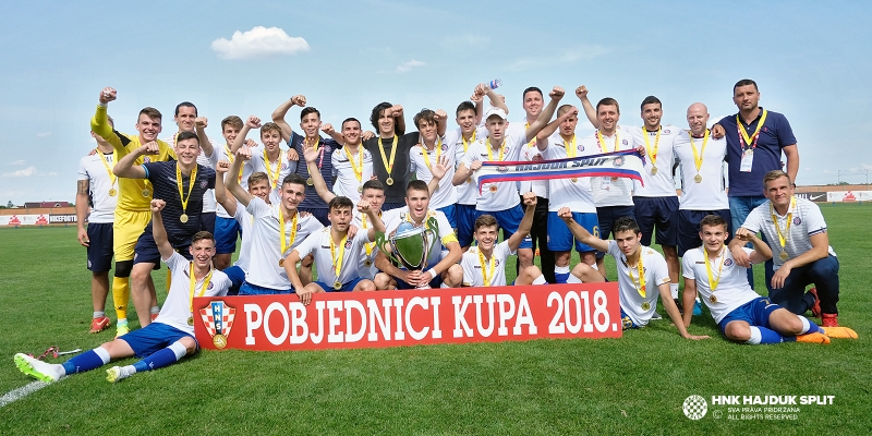 Karlo on X: Hajduk U19 finally get to lift the Prva HNL U19 trophy after  the last season game against Dugopolje U19 which they won 3-0 🏆 Game also  had to be