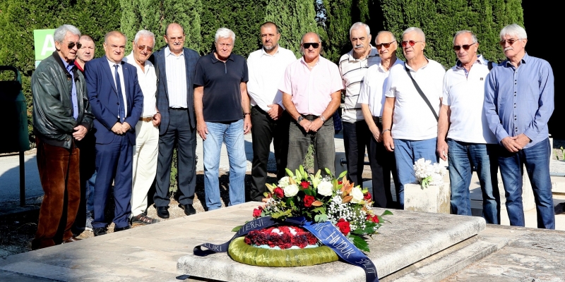 Hajduk polaganjem vijenca obilježio 125 godina od rođenja Luke Kaliterne
