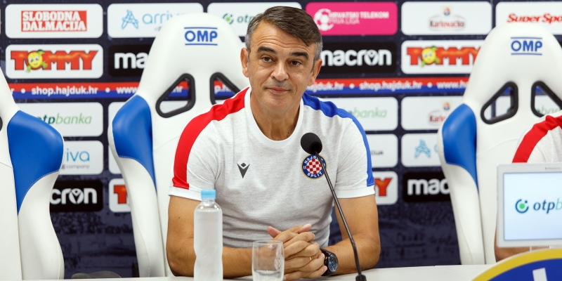 Konferencija za medije trenera Burića uoči derbija s Dinamom