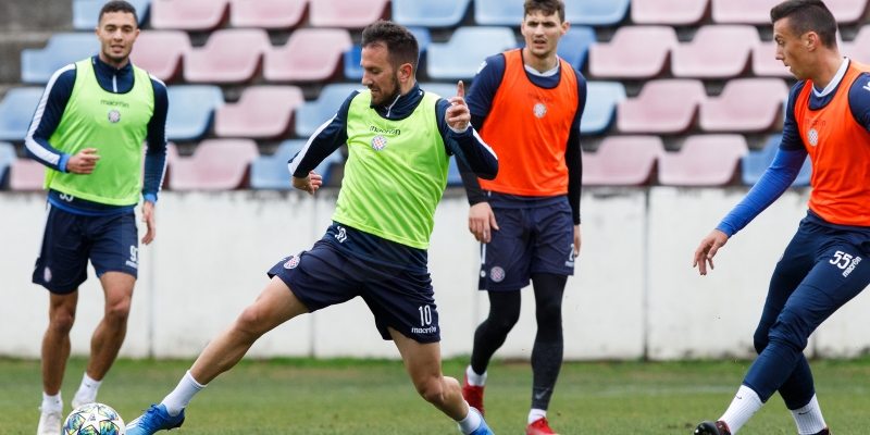 Bijeli počinju s grupnim treninzima