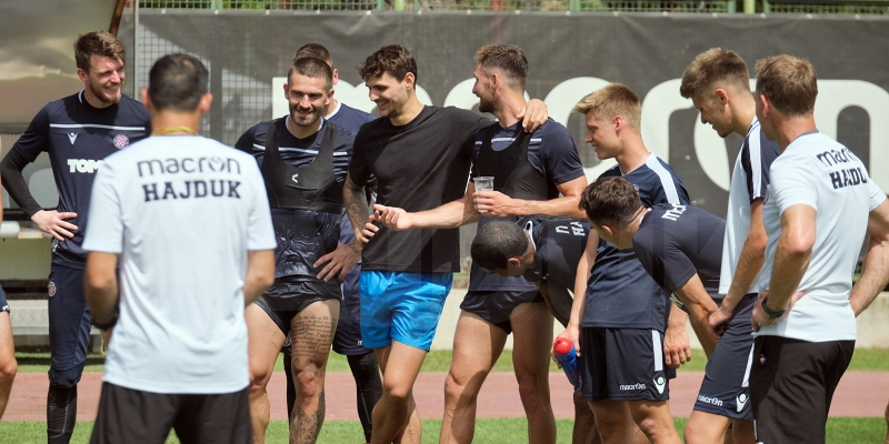 Hajduk continued to train at Poljud, Stanko Jurić came to say greetings to his teammates